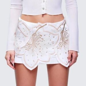 Finesse Women's White and Cream Floral Skirt nwot 3x